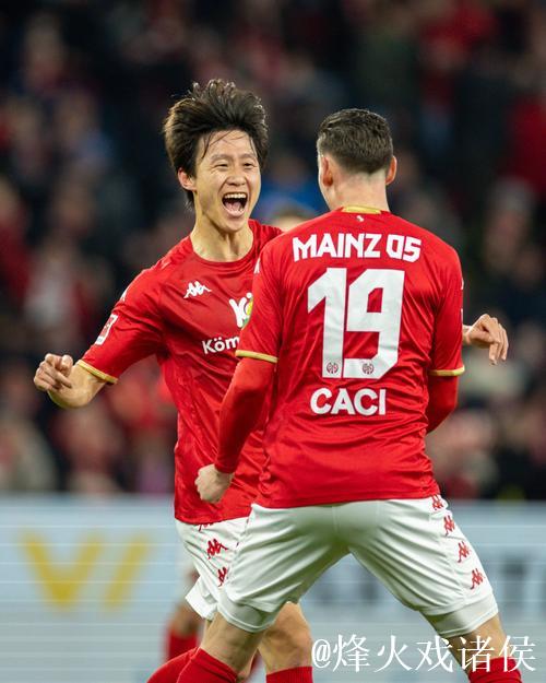 李在城与阿米里首发：美因茨迎战门兴格拉德巴赫