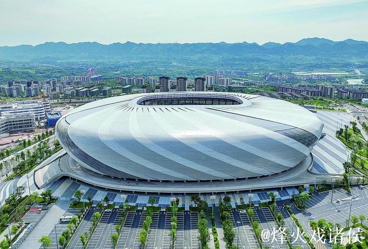 重庆龙兴球场启用：下赛季中超将有10队拥有专用足球场